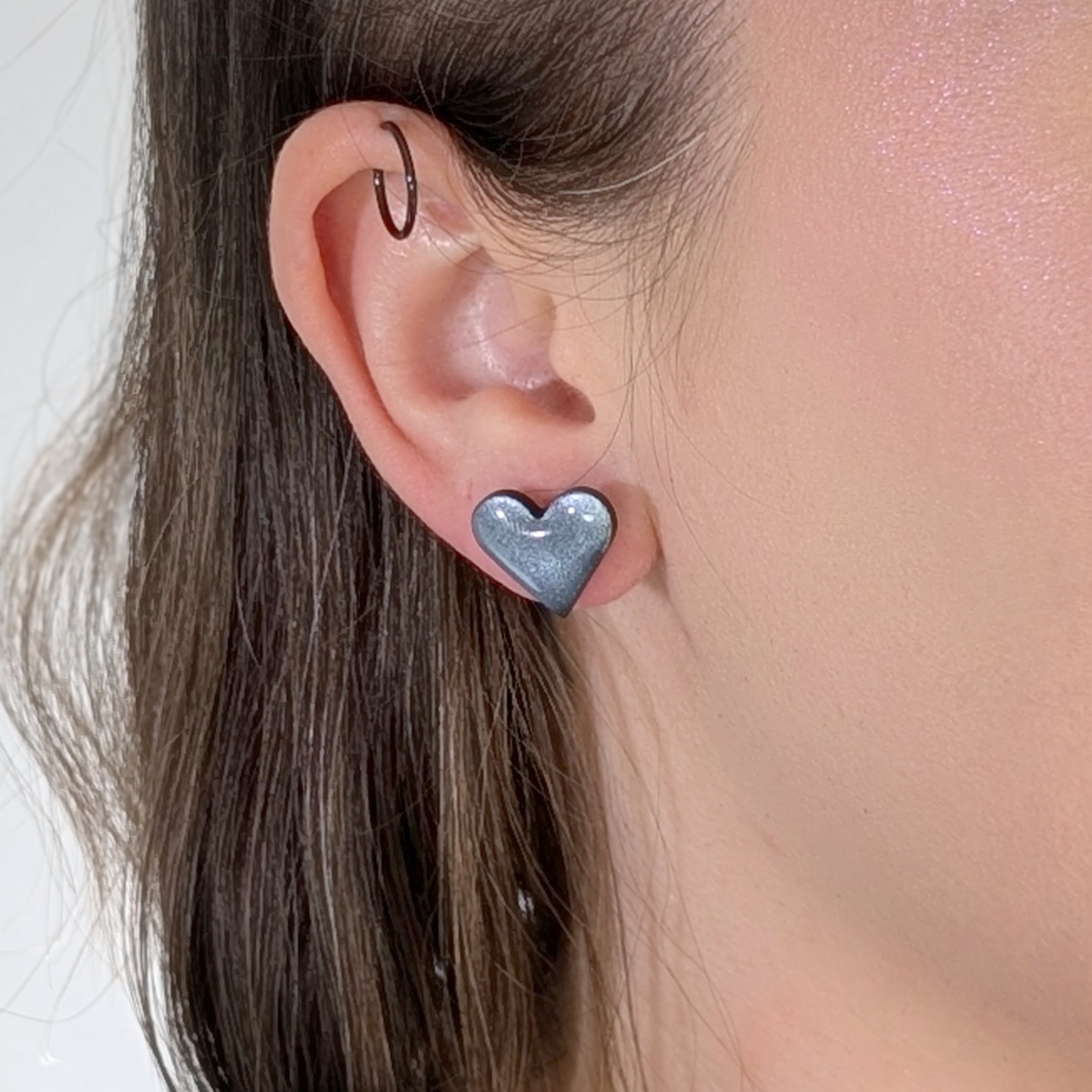 Metaliczne srebrne serduszka - obrazek 3