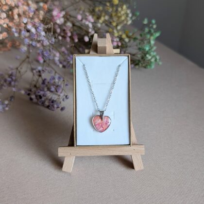 Różowo-koralowa zawieszka w kształcie serca