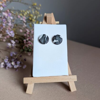 Pastylki holo z abstrakcyjnym wzorem - Ręcznie robione kolczyki z modeliny