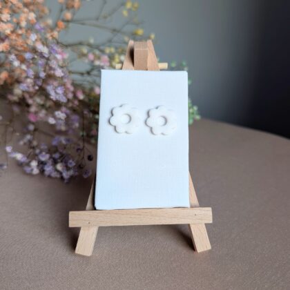 Białe stokrotki - Ręcznie robione kolczyki z modeliny