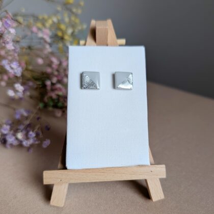 Szare kwadraty z folią - Ręcznie robione kolczyki z modeliny