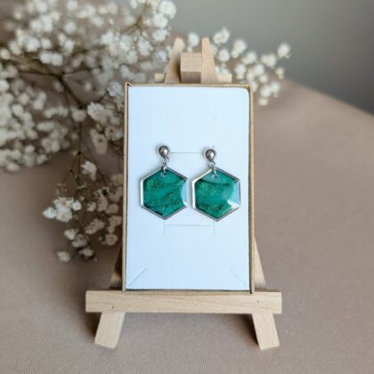 Szmaragdowe, marmurkowe sześciany - Ręcznie robione kolczyki z modeliny