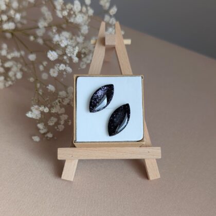 Brokatowe, czarne łezki - Ręcznie robione kolczyki z modeliny