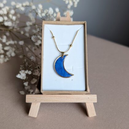 Księżycowa niebieska zawieszka - Ręcznie robiona biżuteria z modeliny