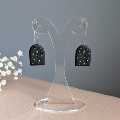 Czarne z zielonymi kroplami - Ręcznie robione kolczyki z modeliny